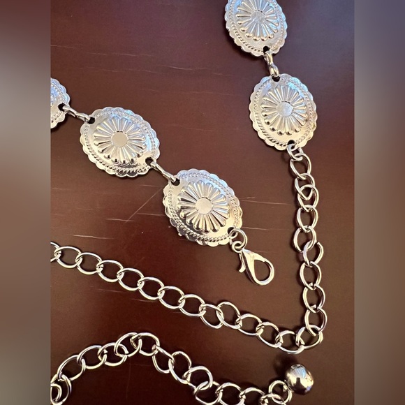 48” Long Western Boho Floral Silver Small Concho Chain Belt New - Picture 3 of 3